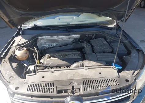 2016 Volkswagen Tiguan Se из США, поврежденный, VIN WVGAV7AXXGW529145